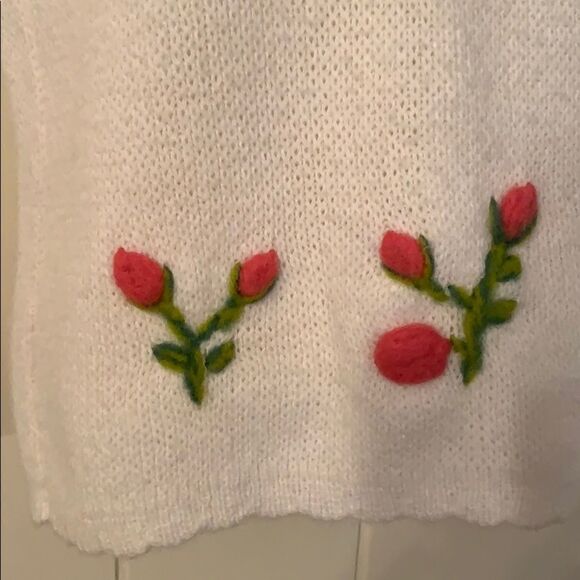 Vtg 70s/80s rose embroidered acrylic sweater vest - Picture 5 of 8